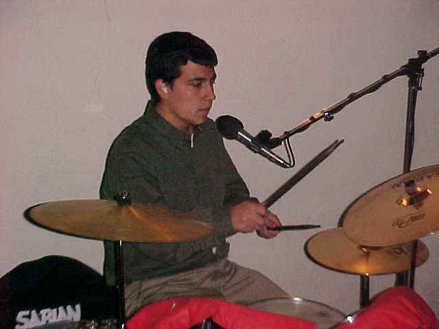 Rodrigo: Drums, vocals